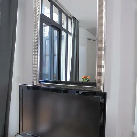 Loft In The Lower Montmartre Apartamento