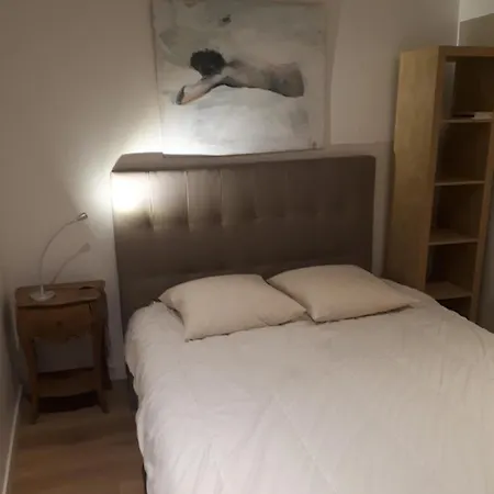 Апартаменты Loft In The Lower Montmartre